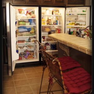 Mi marido volvió a llenarnos el frigorífico con comida de los bancos de alimentos. ¡Ya no lo aguantaba más! Mi marido volvió a llenarnos el frigorífico con comida de los bancos de alimentos. ¡Ya no lo aguantaba más!